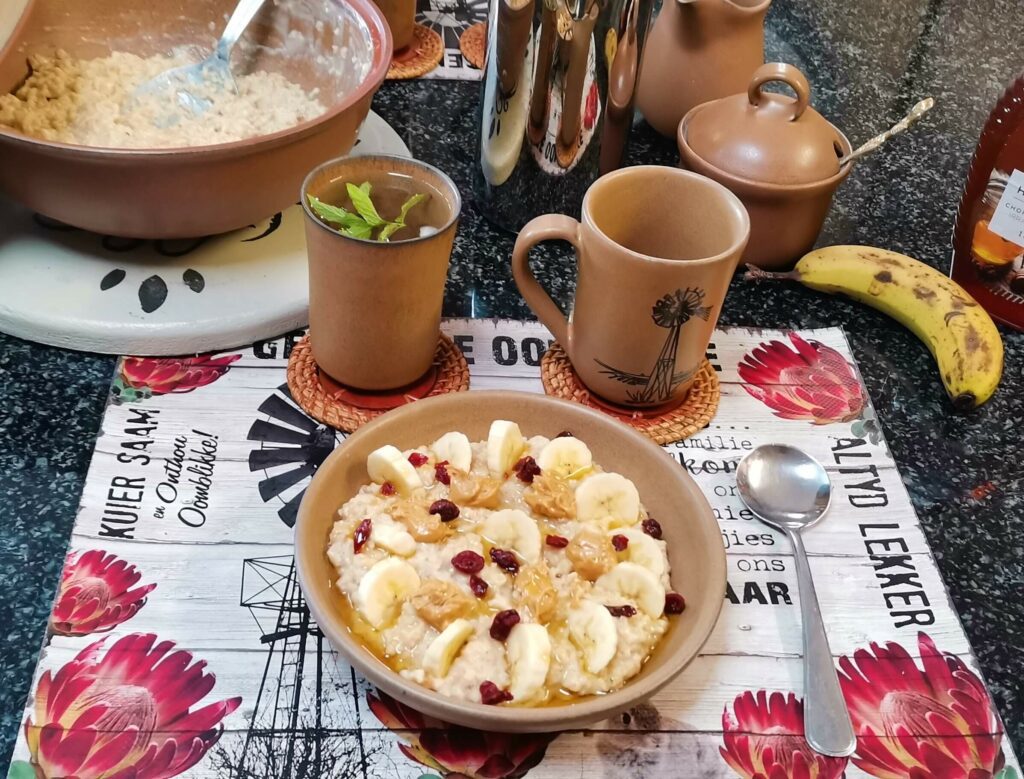 Oats with peanut butter and banana