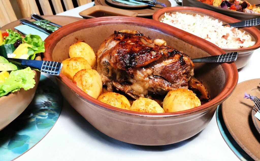 Leg of Lamb and potatoes in the XL Oval Roaster2